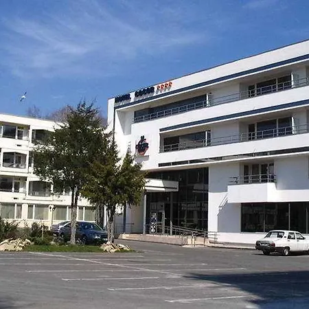 Cocor נפטון